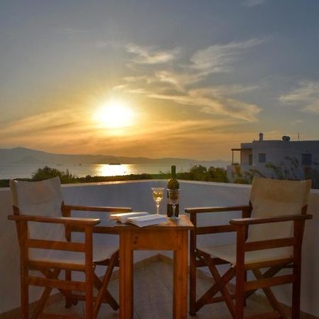 Amodari Studios On The Beach Plaka  Ngoại thất bức ảnh