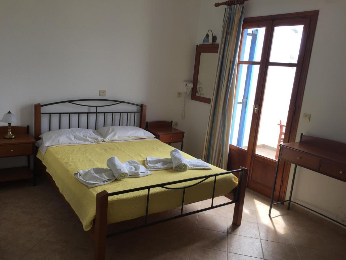 Amodari Studios On The Beach Plaka  Ngoại thất bức ảnh