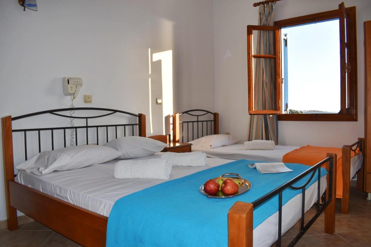 Amodari Studios On The Beach Plaka  Ngoại thất bức ảnh