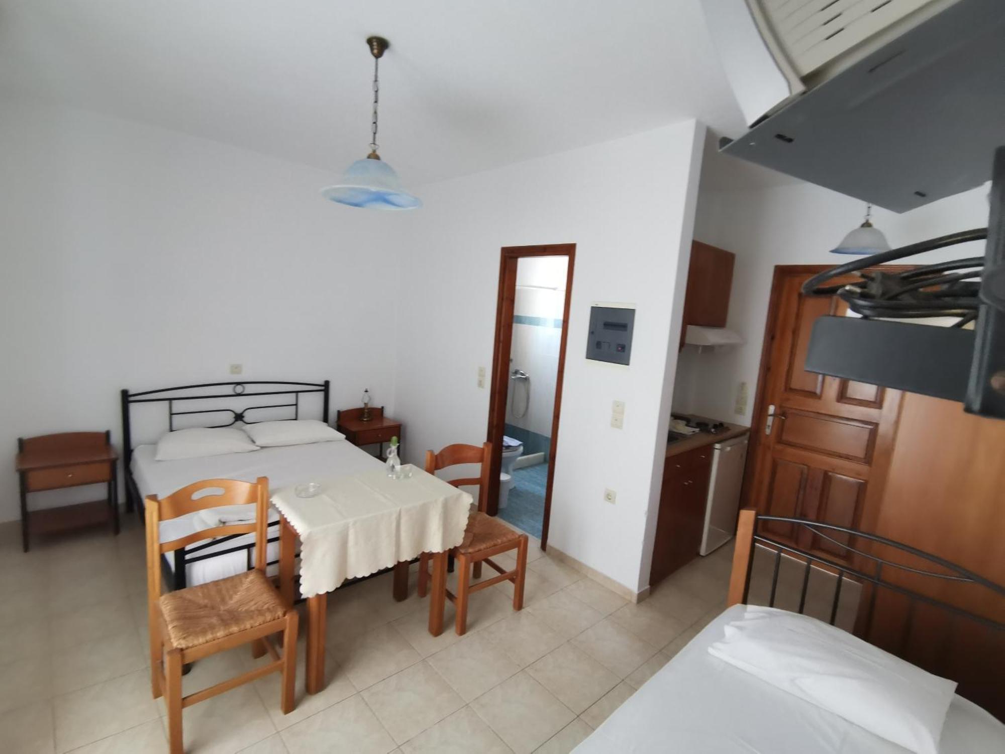 Amodari Studios On The Beach Plaka  Ngoại thất bức ảnh